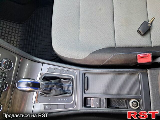 Чорний Фольксваген e-Golf, об'ємом двигуна 0 л та пробігом 122 тис. км за 8500 $, фото 3 на Automoto.ua