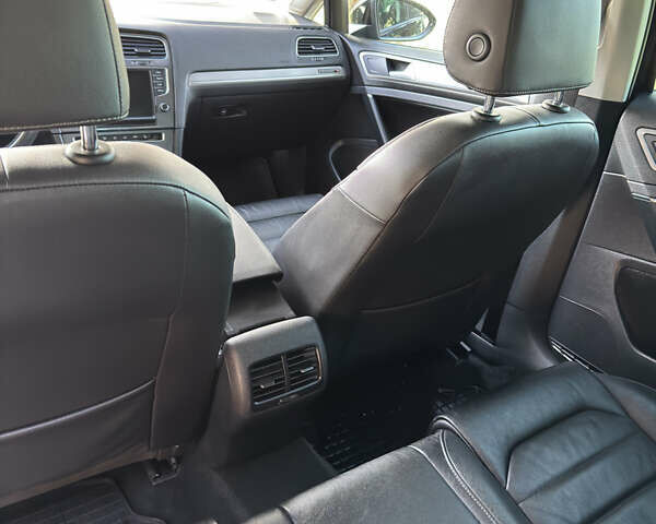 Черный Фольксваген e-Golf, объемом двигателя 0 л и пробегом 113 тыс. км за 10500 $, фото 10 на Automoto.ua