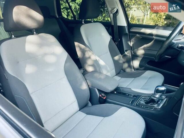 Черный Фольксваген e-Golf, объемом двигателя 0 л и пробегом 131 тыс. км за 9300 $, фото 41 на Automoto.ua