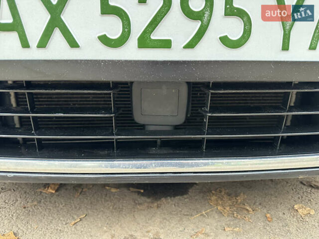 Чорний Фольксваген e-Golf, об'ємом двигуна 0 л та пробігом 105 тис. км за 9600 $, фото 15 на Automoto.ua