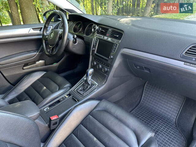 Черный Фольксваген e-Golf, объемом двигателя 0 л и пробегом 121 тыс. км за 8400 $, фото 1 на Automoto.ua
