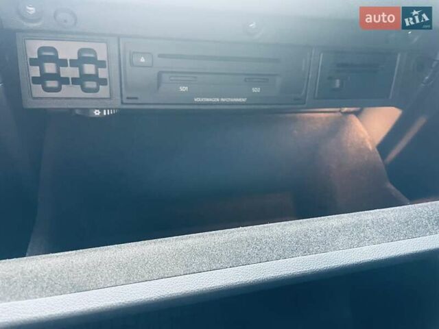 Черный Фольксваген e-Golf, объемом двигателя 0 л и пробегом 131 тыс. км за 9300 $, фото 51 на Automoto.ua