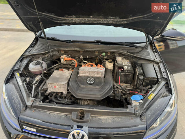 Чорний Фольксваген e-Golf, об'ємом двигуна 0 л та пробігом 98 тис. км за 8400 $, фото 17 на Automoto.ua