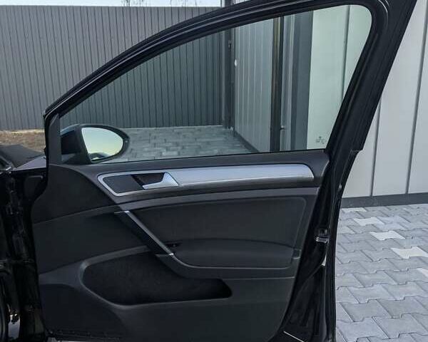 Чорний Фольксваген e-Golf, об'ємом двигуна 0 л та пробігом 129 тис. км за 9000 $, фото 17 на Automoto.ua