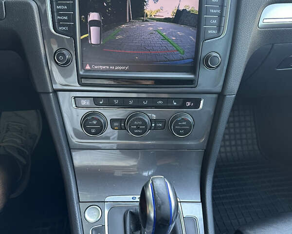 Черный Фольксваген e-Golf, объемом двигателя 0 л и пробегом 121 тыс. км за 8400 $, фото 18 на Automoto.ua