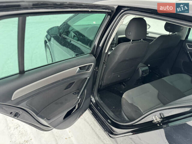 Черный Фольксваген e-Golf, объемом двигателя 0 л и пробегом 130 тыс. км за 8850 $, фото 52 на Automoto.ua