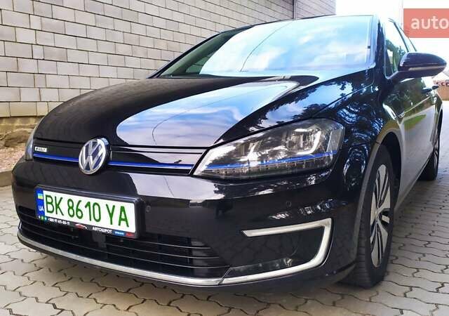 Чорний Фольксваген e-Golf, об'ємом двигуна 0 л та пробігом 112 тис. км за 9250 $, фото 1 на Automoto.ua