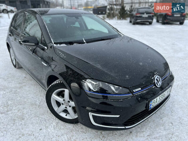 Черный Фольксваген e-Golf, объемом двигателя 0 л и пробегом 96 тыс. км за 9300 $, фото 3 на Automoto.ua