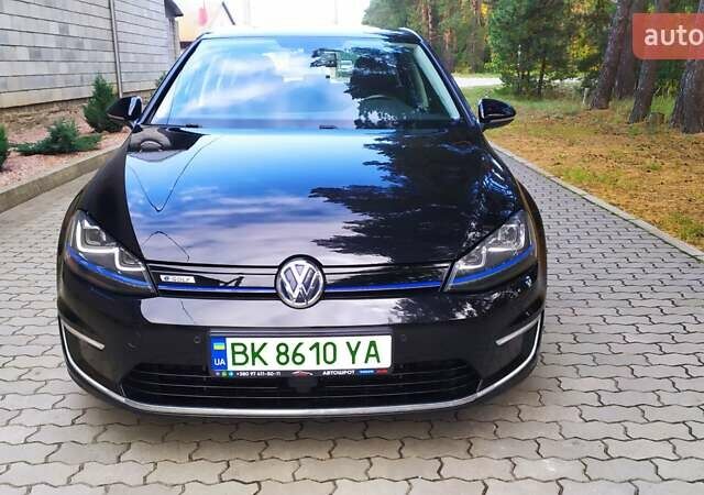 Чорний Фольксваген e-Golf, об'ємом двигуна 0 л та пробігом 112 тис. км за 9250 $, фото 5 на Automoto.ua