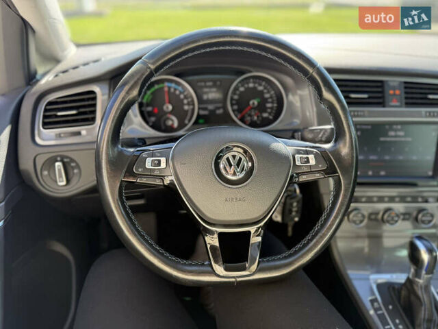 Чорний Фольксваген e-Golf, об'ємом двигуна 0 л та пробігом 107 тис. км за 8100 $, фото 16 на Automoto.ua