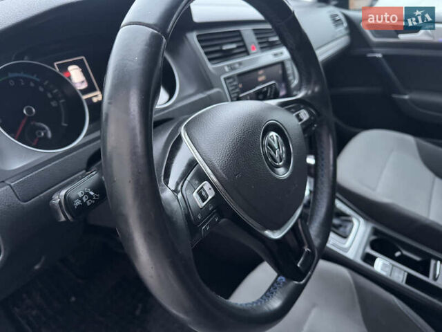Черный Фольксваген e-Golf, объемом двигателя 0 л и пробегом 76 тыс. км за 8300 $, фото 20 на Automoto.ua