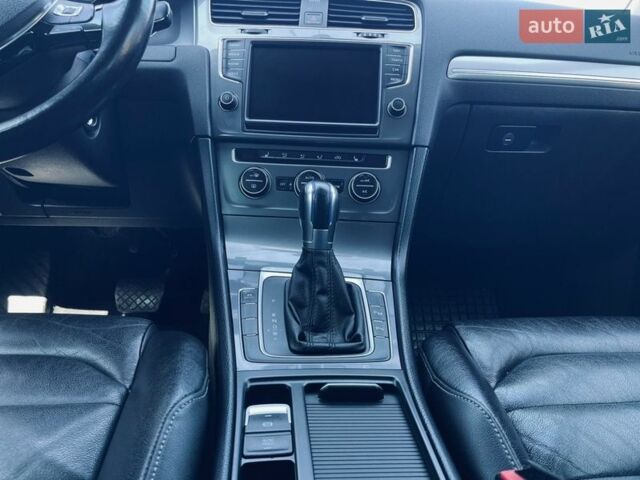Черный Фольксваген e-Golf, объемом двигателя 0 л и пробегом 115 тыс. км за 9999 $, фото 16 на Automoto.ua
