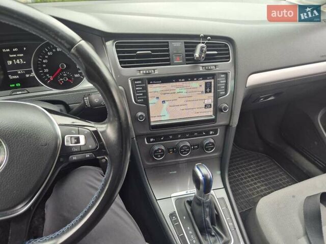 Черный Фольксваген e-Golf, объемом двигателя 0 л и пробегом 127 тыс. км за 8700 $, фото 13 на Automoto.ua