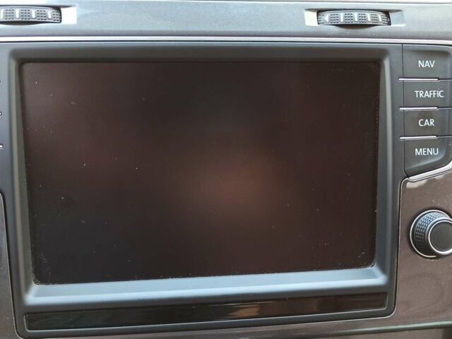 Черный Фольксваген e-Golf, объемом двигателя 0 л и пробегом 109 тыс. км за 11500 $, фото 12 на Automoto.ua