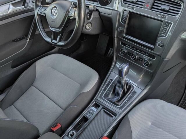Черный Фольксваген e-Golf, объемом двигателя 0 л и пробегом 129 тыс. км за 9000 $, фото 13 на Automoto.ua