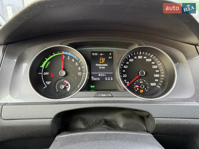 Черный Фольксваген e-Golf, объемом двигателя 0 л и пробегом 115 тыс. км за 8900 $, фото 9 на Automoto.ua