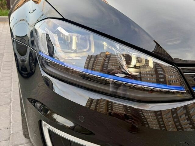 Черный Фольксваген e-Golf, объемом двигателя 0 л и пробегом 79 тыс. км за 9600 $, фото 5 на Automoto.ua