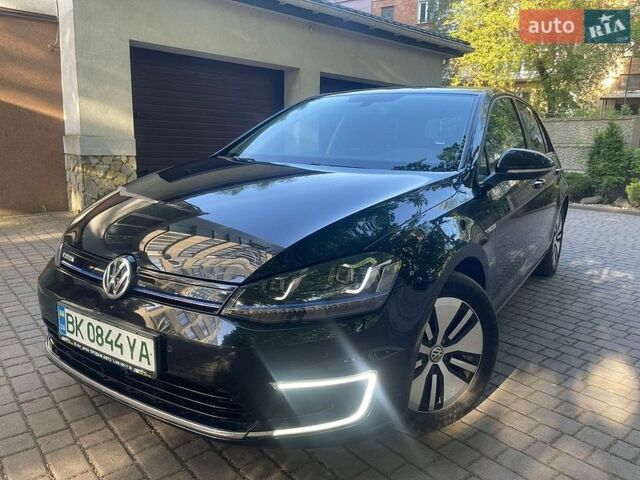 Черный Фольксваген e-Golf, объемом двигателя 0 л и пробегом 129 тыс. км за 9650 $, фото 8 на Automoto.ua