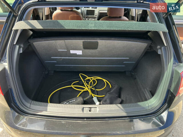 Черный Фольксваген e-Golf, объемом двигателя 0 л и пробегом 116 тыс. км за 9500 $, фото 5 на Automoto.ua