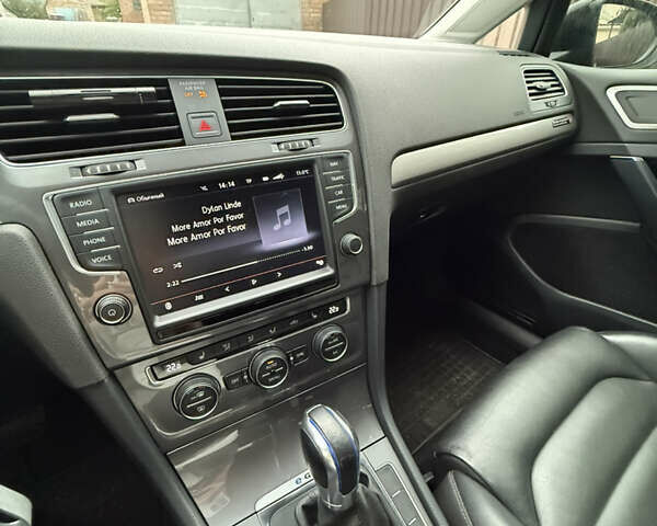 Черный Фольксваген e-Golf, объемом двигателя 0 л и пробегом 140 тыс. км за 8700 $, фото 3 на Automoto.ua