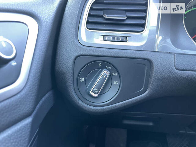 Черный Фольксваген e-Golf, объемом двигателя 0 л и пробегом 116 тыс. км за 9800 $, фото 20 на Automoto.ua