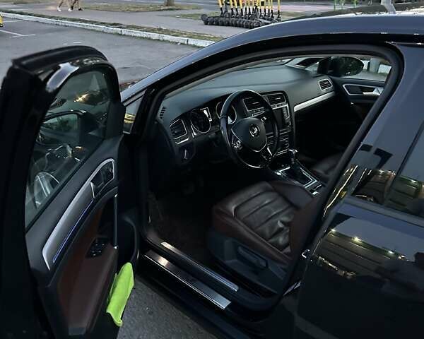 Черный Фольксваген e-Golf, объемом двигателя 0 л и пробегом 152 тыс. км за 10900 $, фото 7 на Automoto.ua