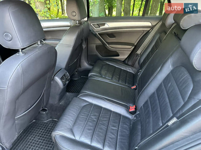 Черный Фольксваген e-Golf, объемом двигателя 0 л и пробегом 121 тыс. км за 8400 $, фото 16 на Automoto.ua