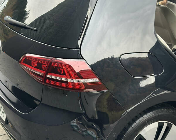 Черный Фольксваген e-Golf, объемом двигателя 0 л и пробегом 133 тыс. км за 9799 $, фото 13 на Automoto.ua