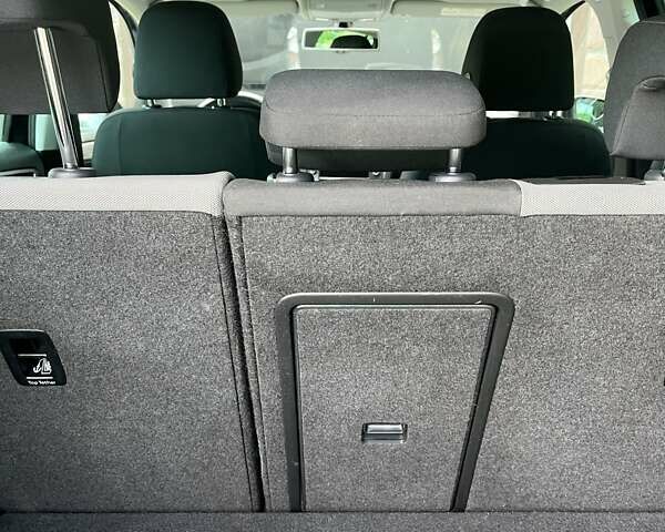 Черный Фольксваген e-Golf, объемом двигателя 0 л и пробегом 180 тыс. км за 7650 $, фото 6 на Automoto.ua