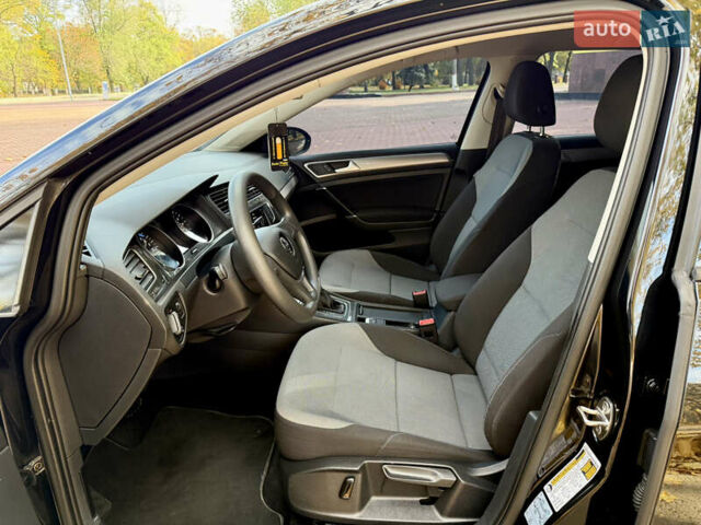 Фольксваген e-Golf 2015 в Кропивницком (Кировограде) на Automoto.ua Черный Фольксваген e-Golf, объемом двигателя 0 л и пробегом 180 тыс. км за 8400 $, фото 21 на Automoto.ua