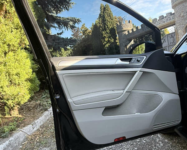 Чорний Фольксваген e-Golf, об'ємом двигуна 0 л та пробігом 140 тис. км за 10000 $, фото 9 на Automoto.ua