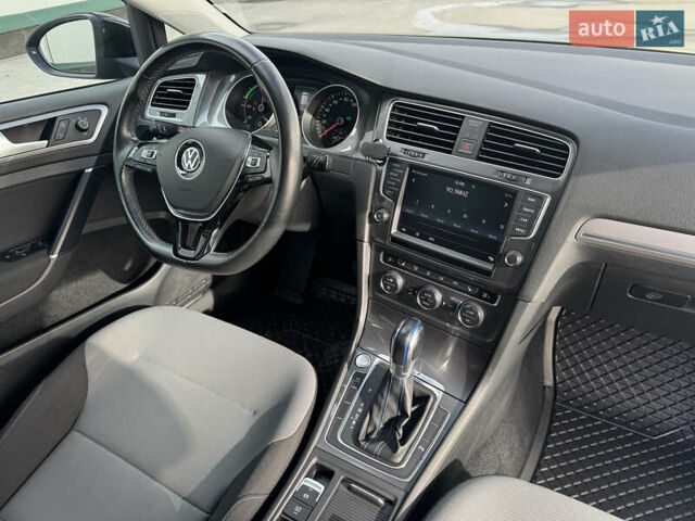 Черный Фольксваген e-Golf, объемом двигателя 0 л и пробегом 89 тыс. км за 8500 $, фото 13 на Automoto.ua