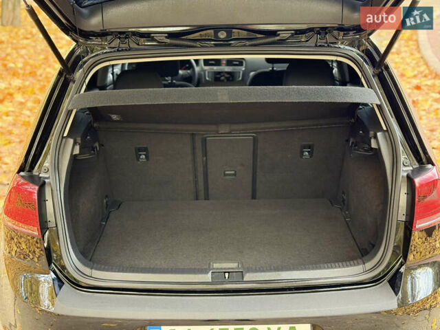 Фольксваген e-Golf 2015 в Кропивницком (Кировограде) на Automoto.ua Черный Фольксваген e-Golf, объемом двигателя 0 л и пробегом 180 тыс. км за 8400 $, фото 44 на Automoto.ua