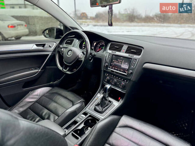 Черный Фольксваген e-Golf, объемом двигателя 0 л и пробегом 130 тыс. км за 8300 $, фото 9 на Automoto.ua