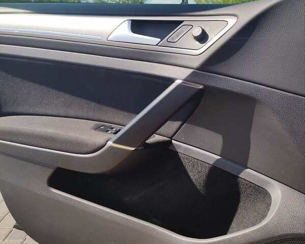 Чорний Фольксваген e-Golf, об'ємом двигуна 0 л та пробігом 177 тис. км за 10000 $, фото 27 на Automoto.ua