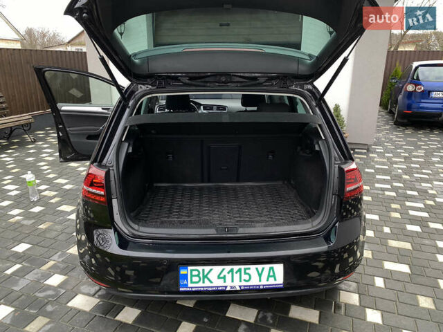 Черный Фольксваген e-Golf, объемом двигателя 0 л и пробегом 145 тыс. км за 7900 $, фото 13 на Automoto.ua