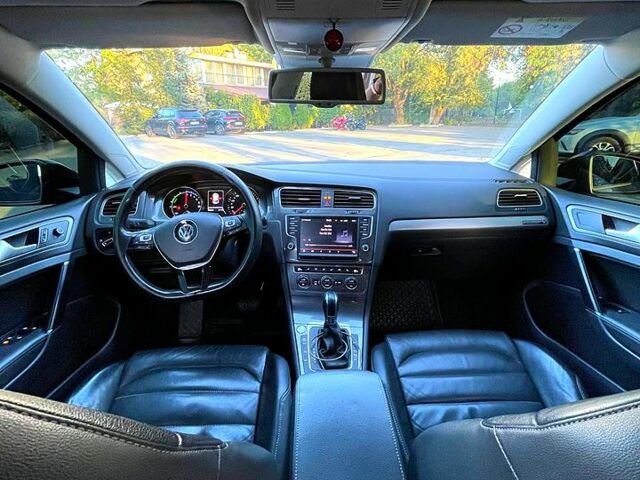 Черный Фольксваген e-Golf, объемом двигателя 0 л и пробегом 185 тыс. км за 10000 $, фото 7 на Automoto.ua