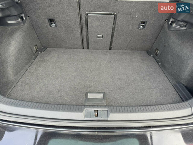Чорний Фольксваген e-Golf, об'ємом двигуна 0 л та пробігом 129 тис. км за 8999 $, фото 73 на Automoto.ua