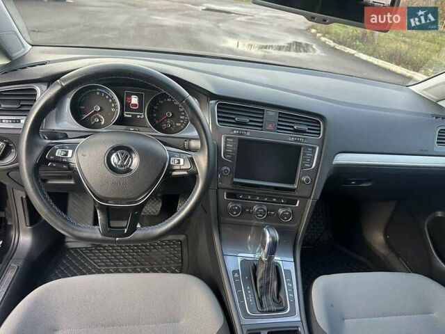 Черный Фольксваген e-Golf, объемом двигателя 0 л и пробегом 145 тыс. км за 8499 $, фото 9 на Automoto.ua