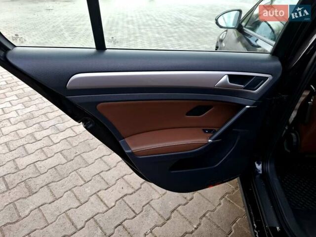 Чорний Фольксваген e-Golf, об'ємом двигуна 0 л та пробігом 112 тис. км за 8200 $, фото 18 на Automoto.ua