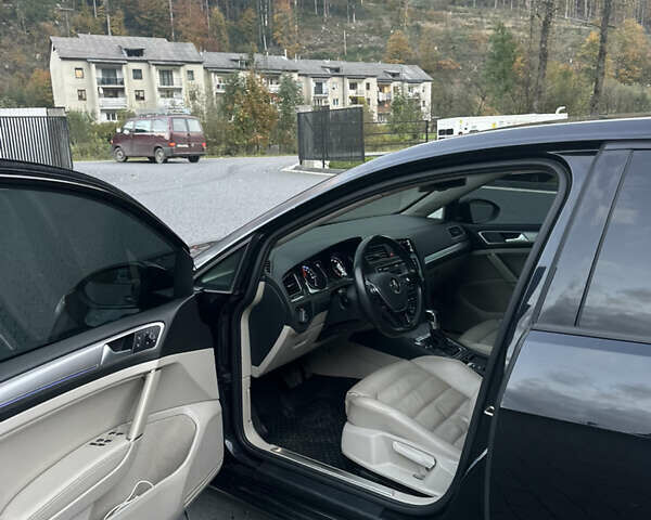 Черный Фольксваген e-Golf, объемом двигателя 0 л и пробегом 133 тыс. км за 9799 $, фото 10 на Automoto.ua