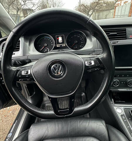 Черный Фольксваген e-Golf, объемом двигателя 0 л и пробегом 125 тыс. км за 9700 $, фото 7 на Automoto.ua