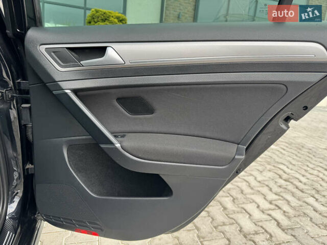 Чорний Фольксваген e-Golf, об'ємом двигуна 0 л та пробігом 129 тис. км за 8999 $, фото 59 на Automoto.ua