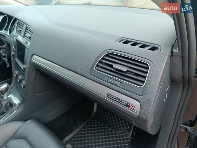 Чорний Фольксваген e-Golf, об'ємом двигуна 0 л та пробігом 120 тис. км за 7750 $, фото 55 на Automoto.ua