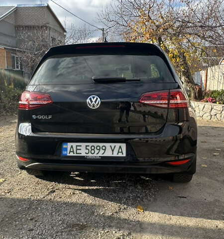 Черный Фольксваген e-Golf, объемом двигателя 0 л и пробегом 125 тыс. км за 9700 $, фото 1 на Automoto.ua
