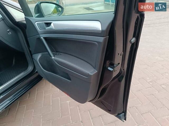 Чорний Фольксваген e-Golf, об'ємом двигуна 0 л та пробігом 120 тис. км за 7750 $, фото 48 на Automoto.ua