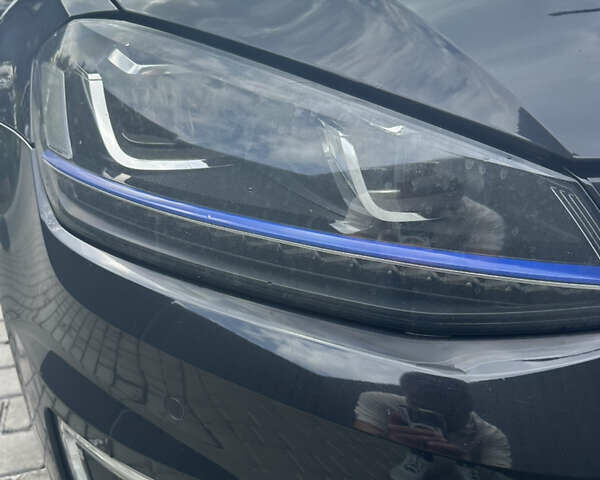 Черный Фольксваген e-Golf, объемом двигателя 0 л и пробегом 142 тыс. км за 8500 $, фото 1 на Automoto.ua