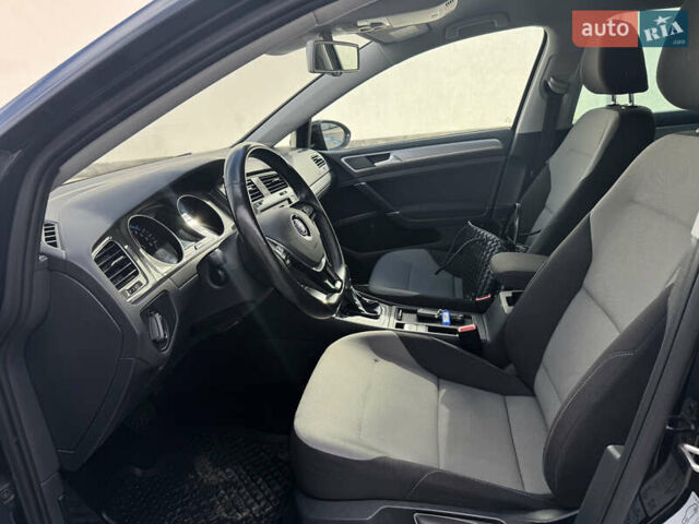 Черный Фольксваген e-Golf, объемом двигателя 0 л и пробегом 89 тыс. км за 8500 $, фото 10 на Automoto.ua
