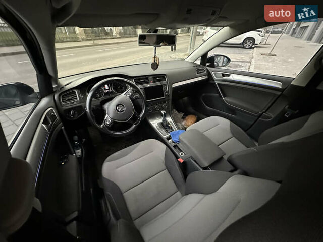 Чорний Фольксваген e-Golf, об'ємом двигуна 0 л та пробігом 122 тис. км за 9400 $, фото 12 на Automoto.ua