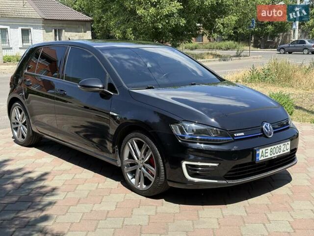 Чорний Фольксваген e-Golf, об'ємом двигуна 0 л та пробігом 98 тис. км за 12499 $, фото 2 на Automoto.ua